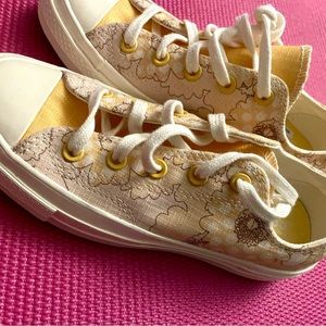 Converse chuck 70 summer florals size 6